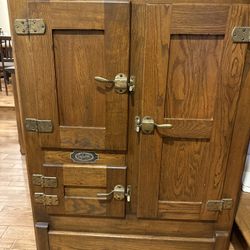 Antique Peck and Hills Oak Icebox, Early 1900s