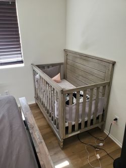 Simmons Crib