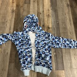 Bape hoodie Size L