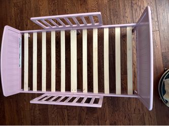 Toddler bed