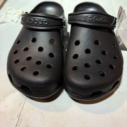 Crocs Classic Clogs – Black (Men’s 7 / Women’s 9) – New with Tags