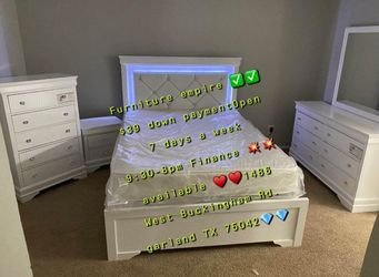 Furniture bedroom set