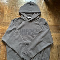 'Off black' essentials ss22