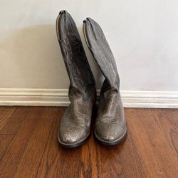 Acme Vintage Cowhide Embossed Gray Cowboy Boots size 9.5