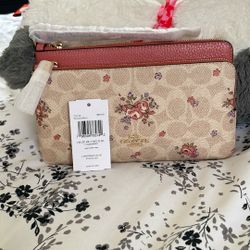 Brand New Coach Double Zip Wristlet 