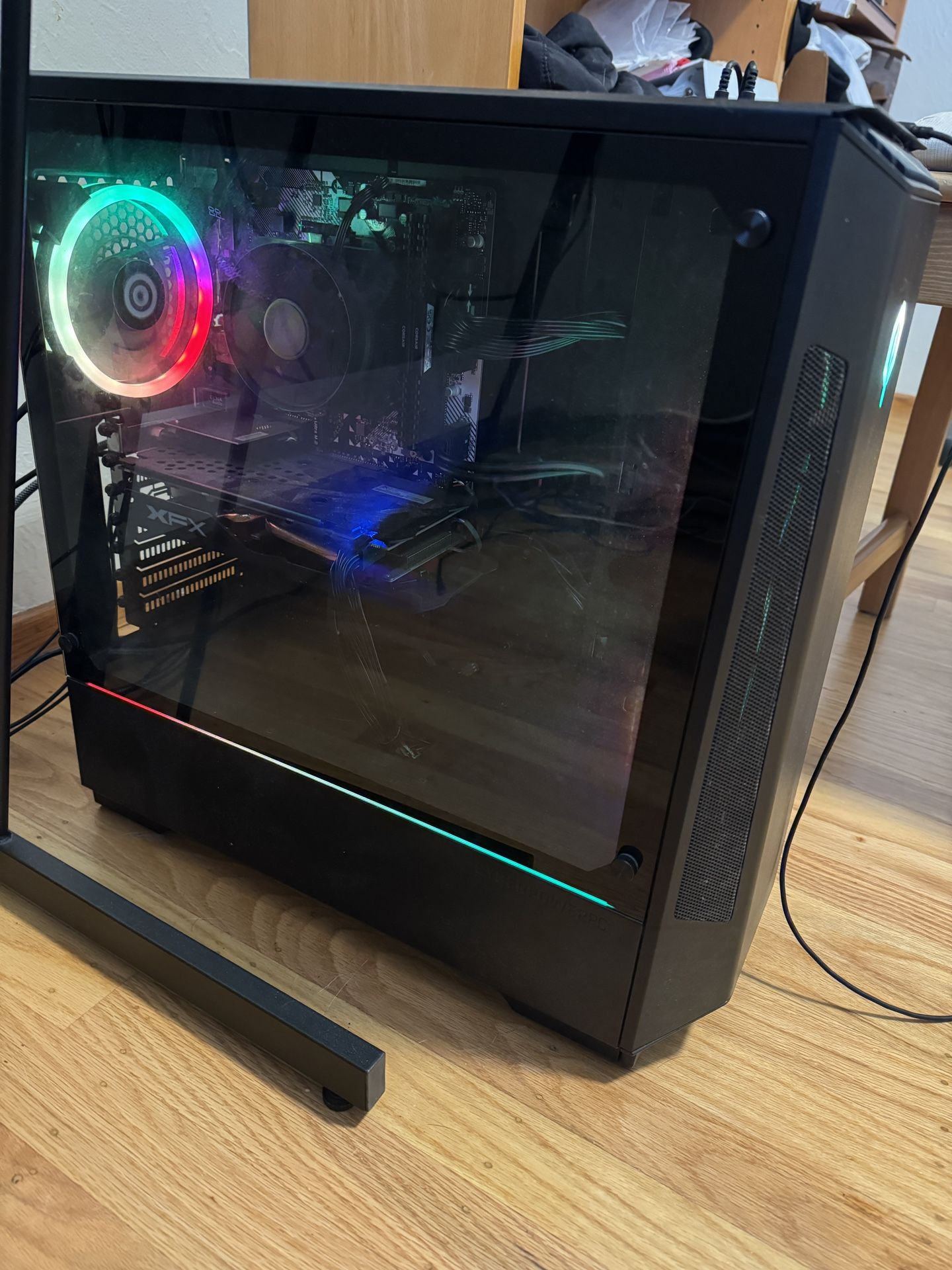 CyberpowerPC AMD Ryzen 2300x, RX 570, 16 GB RAM