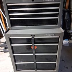 Craftsman rolling tool box
