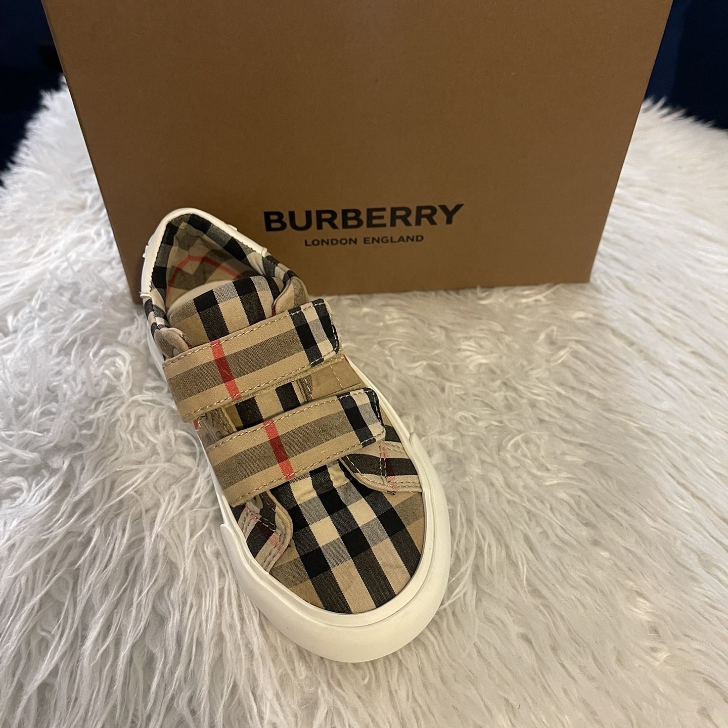 Burberry Size 24 