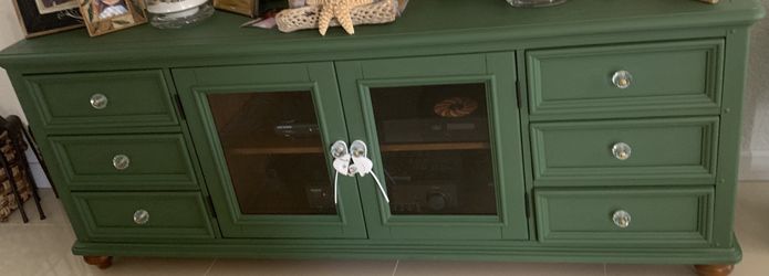 Entertainment console unique spacey nice!!!