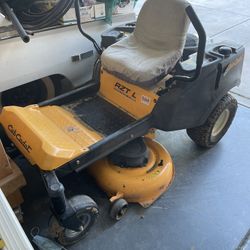Cub Cadet RZT L ZERO TURN RIDER 42” Lawn Mower