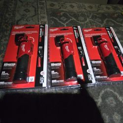 Milwaukee Flash Lights