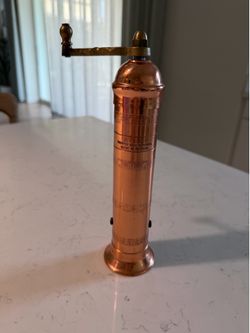 Pepper grinder