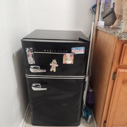Small Refrigerator