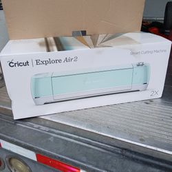 ** CRICUT EXPLORER 2 MACHINE