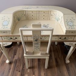 Cream Colored Lacquer Chinoiserie Harpsichord Style Oriental Desk Set
