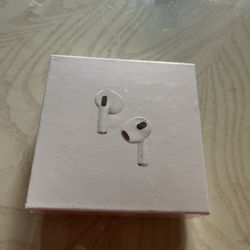 apple AirPods Gen 3 