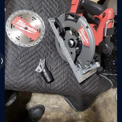 Milwaukee Fuel M18 7 ¼" Circular Saw