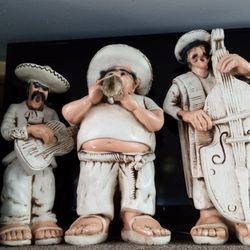 Mexican Musician Statues 