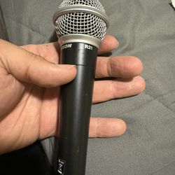 Samson R21  Microphone