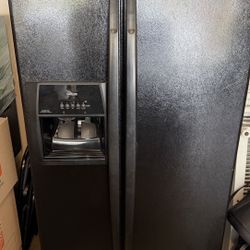 Whirlpool Refrigerator 