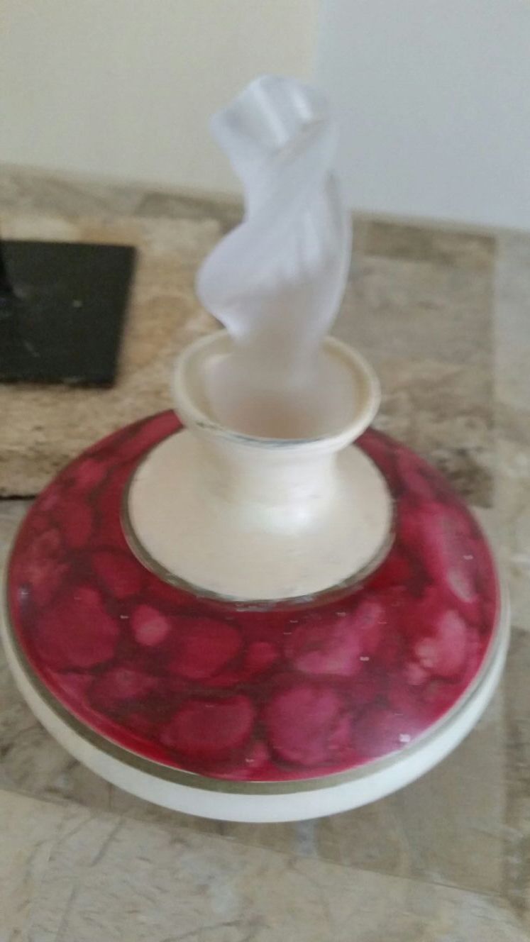 Perfume Holder