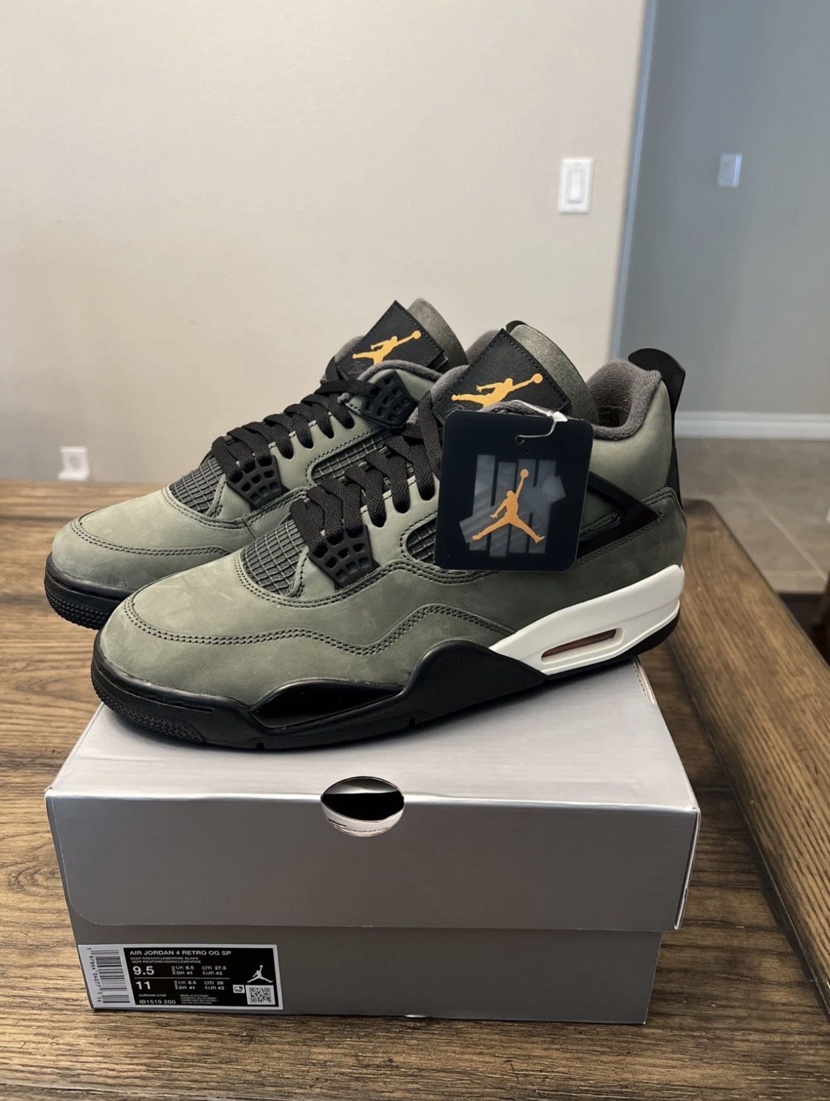 Jordan Retro 4 undefeated $340!!!!