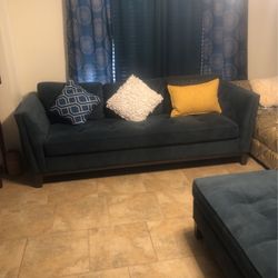 4 Piece Sofa Living Set No Smoke, Real Good Condition 