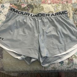 Women’s Under Armor Shorts XL