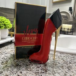Carolina Herrera very good girl