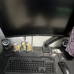 Gaming pcLegion tower 5. plus monitor