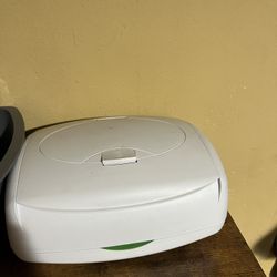 Wipe Warmer $10 Bassinet $40 & Car Seat $15 Obo
