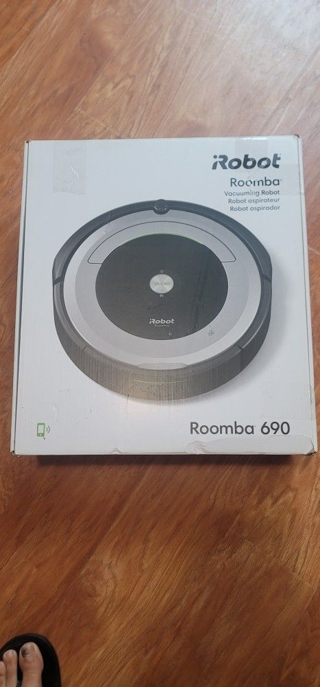 iRobot Roomba 690 Robot Vacuum – Works Great! With Charging Dock + Box