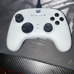 White Xbox Razor Controller