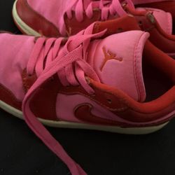 nike air jordan 1 low se size 7 W valentines edition