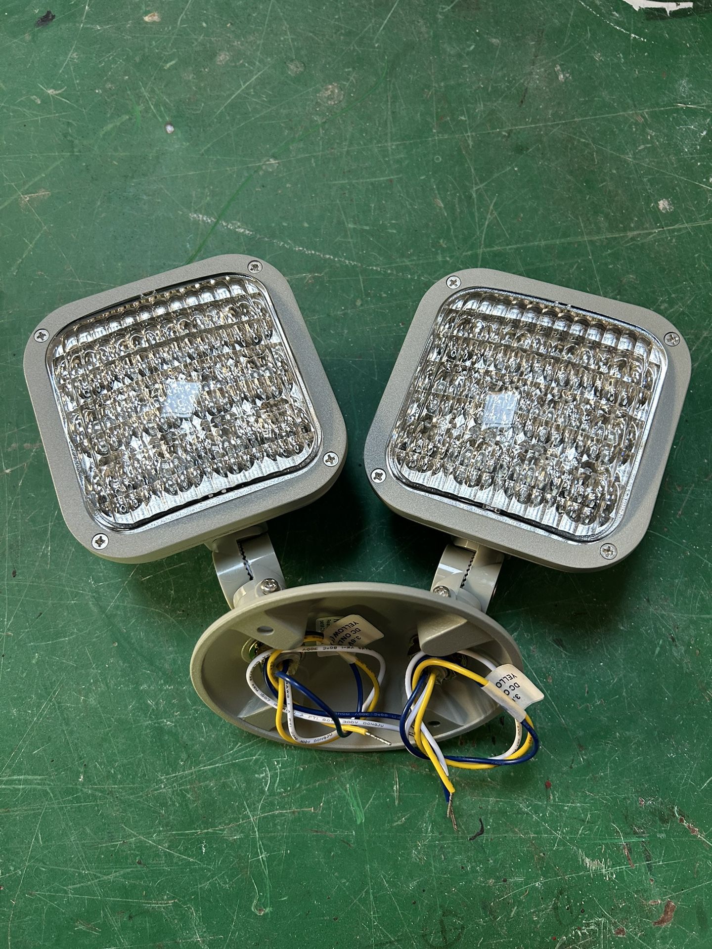 Lithonia Lighting LED Remote Head Twin Lamp