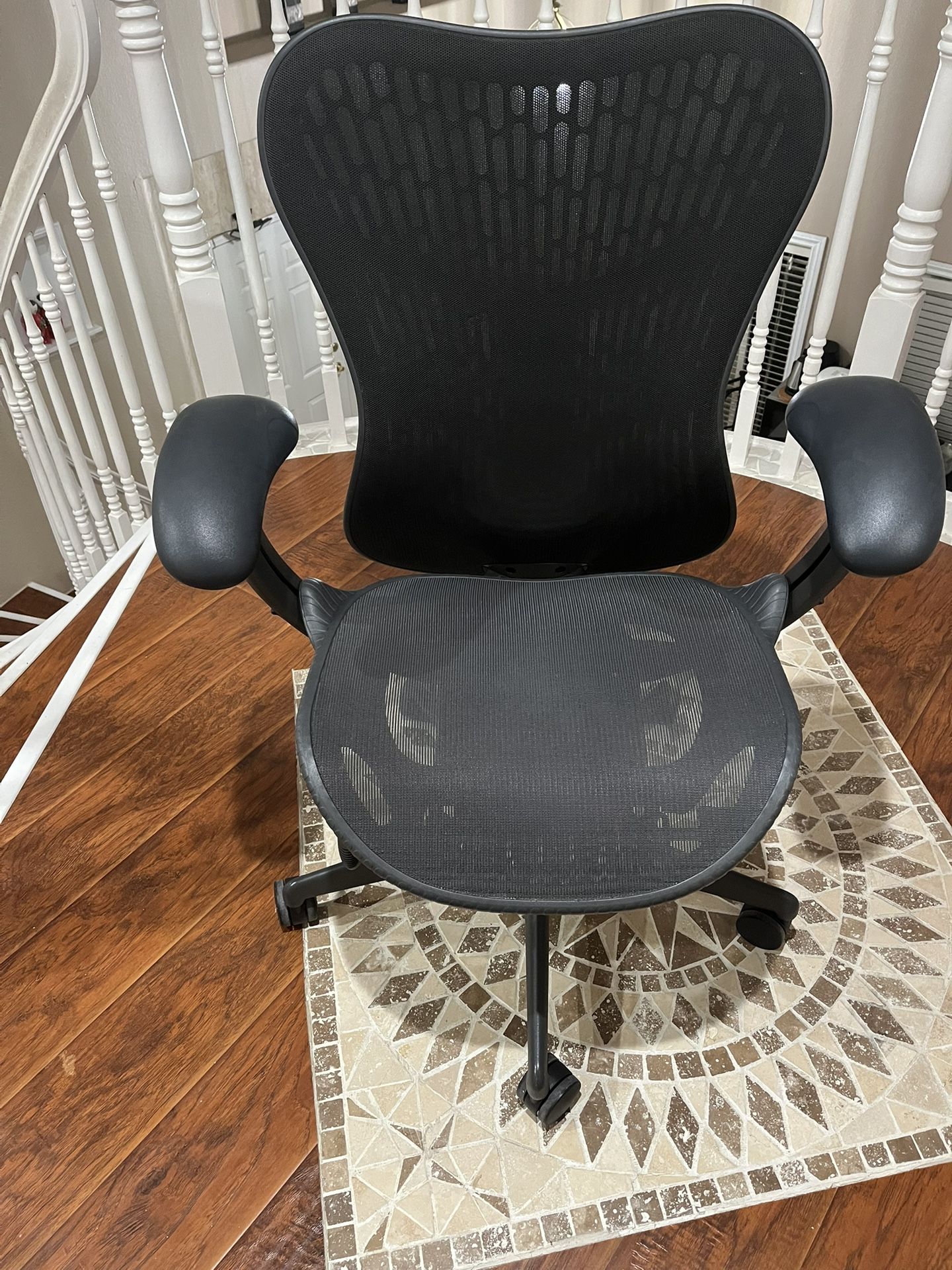 Herman Miller Mirra 2 Office Chair with free headrest