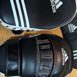 Adidas Hybrid 150 Focus Mitts - Protective Focus Mitts for Kick Boxing, Punching and Training 