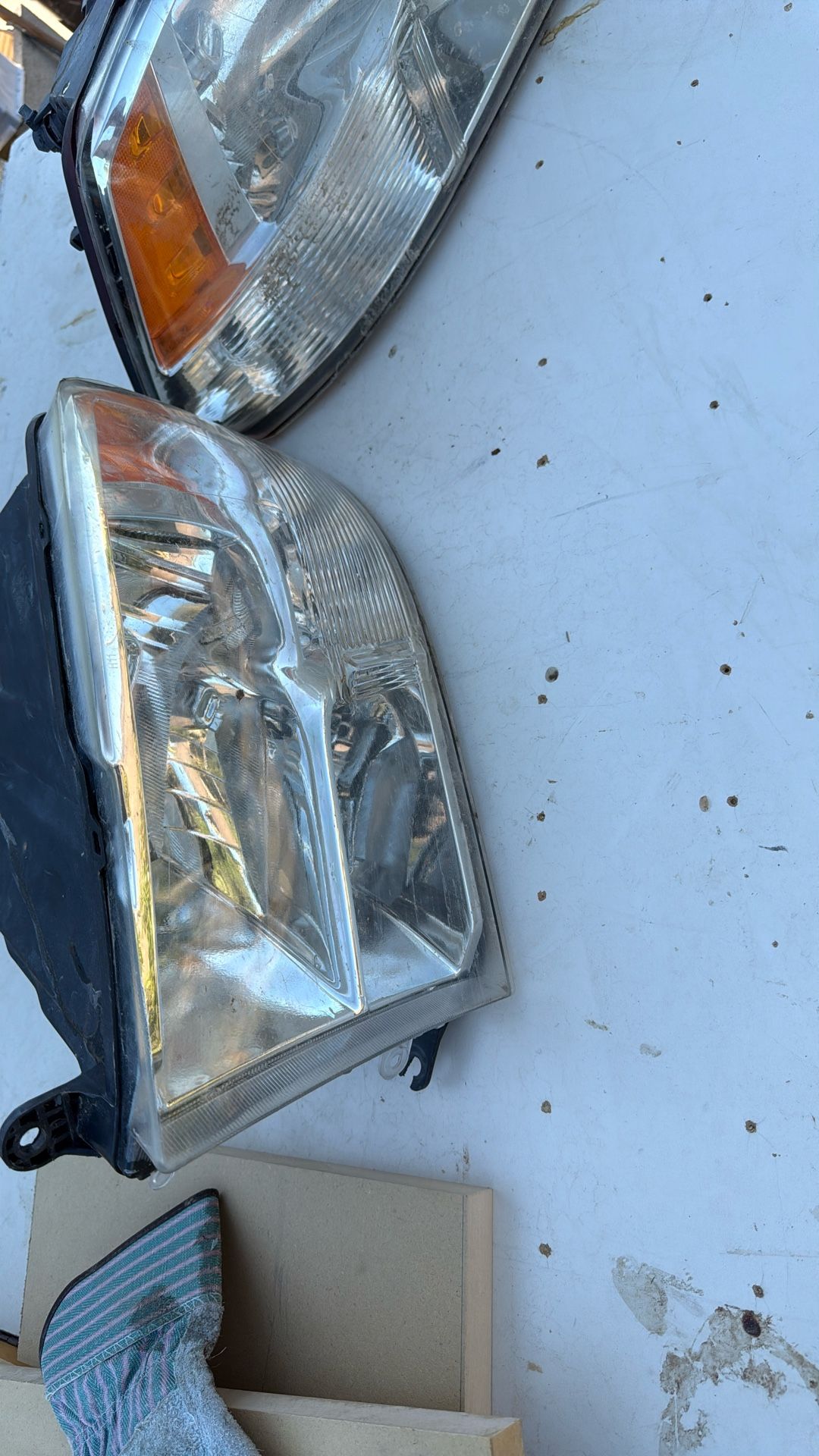 2013 Ram 1500 Headlights