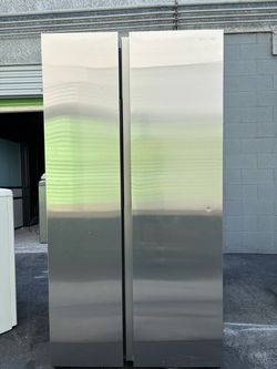 2022 Samsung Stainless Steel Side-by-Side Refrigerator