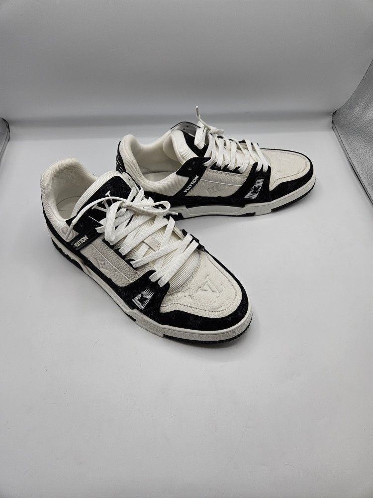 Louis Vuitton Trainer Sneakers. Size 12