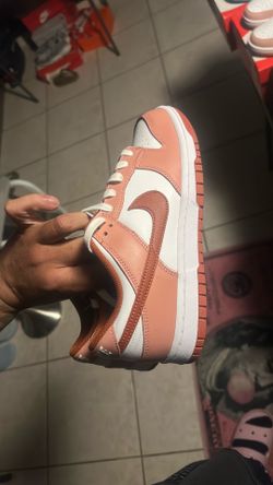 women’s dunk lows size 10w 8.5m