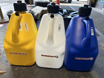 5.5 LITER GAS CANS NEW / 3 COLORS