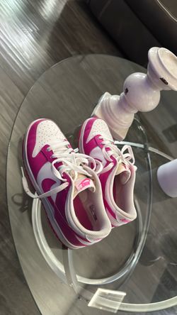 Nike white and pink shoes