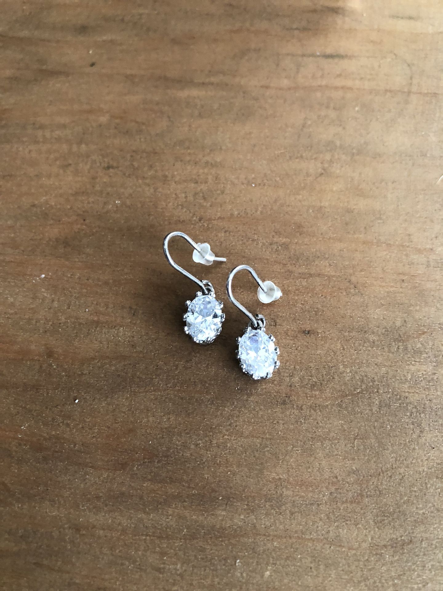 Crown Style Diamond Earrings (silver)