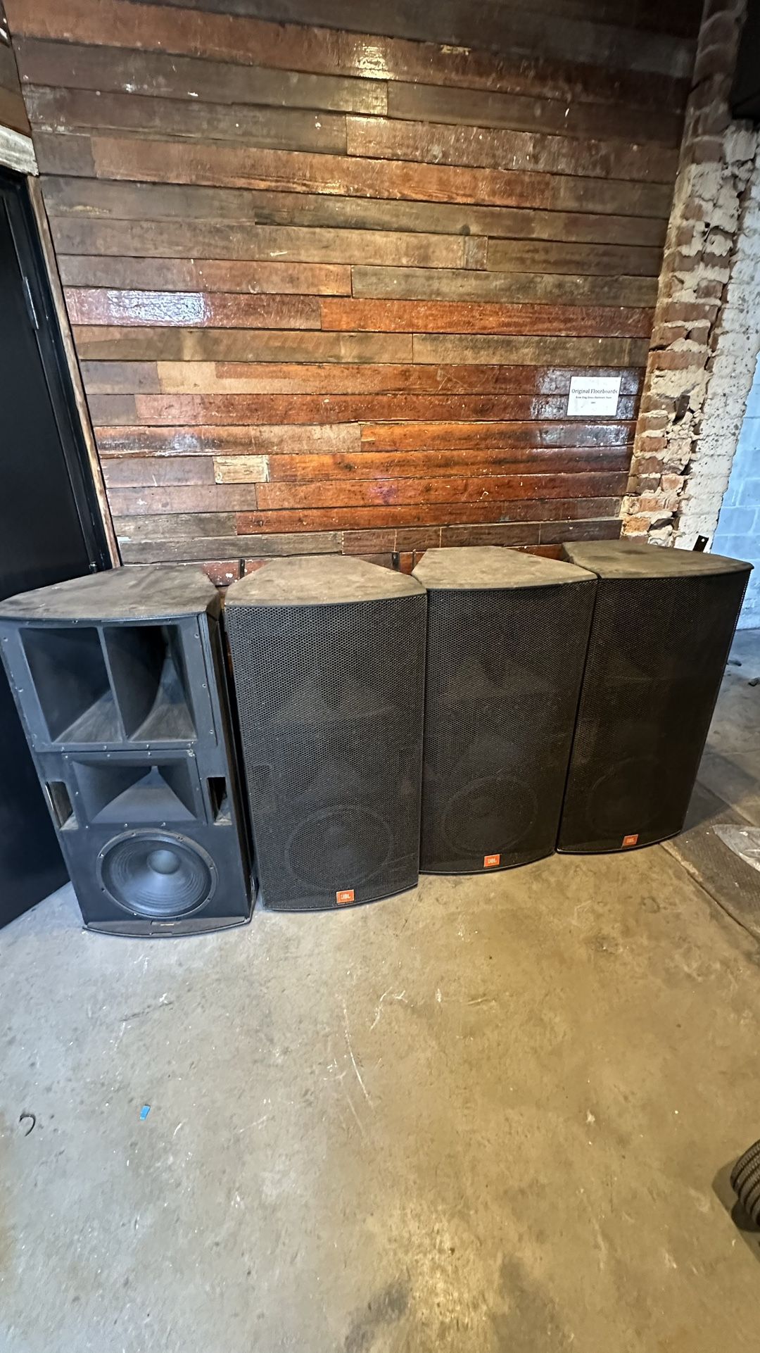 JBL VS3215-9 Venue Series 4