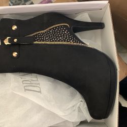 Heels Sz 7 Brand New 