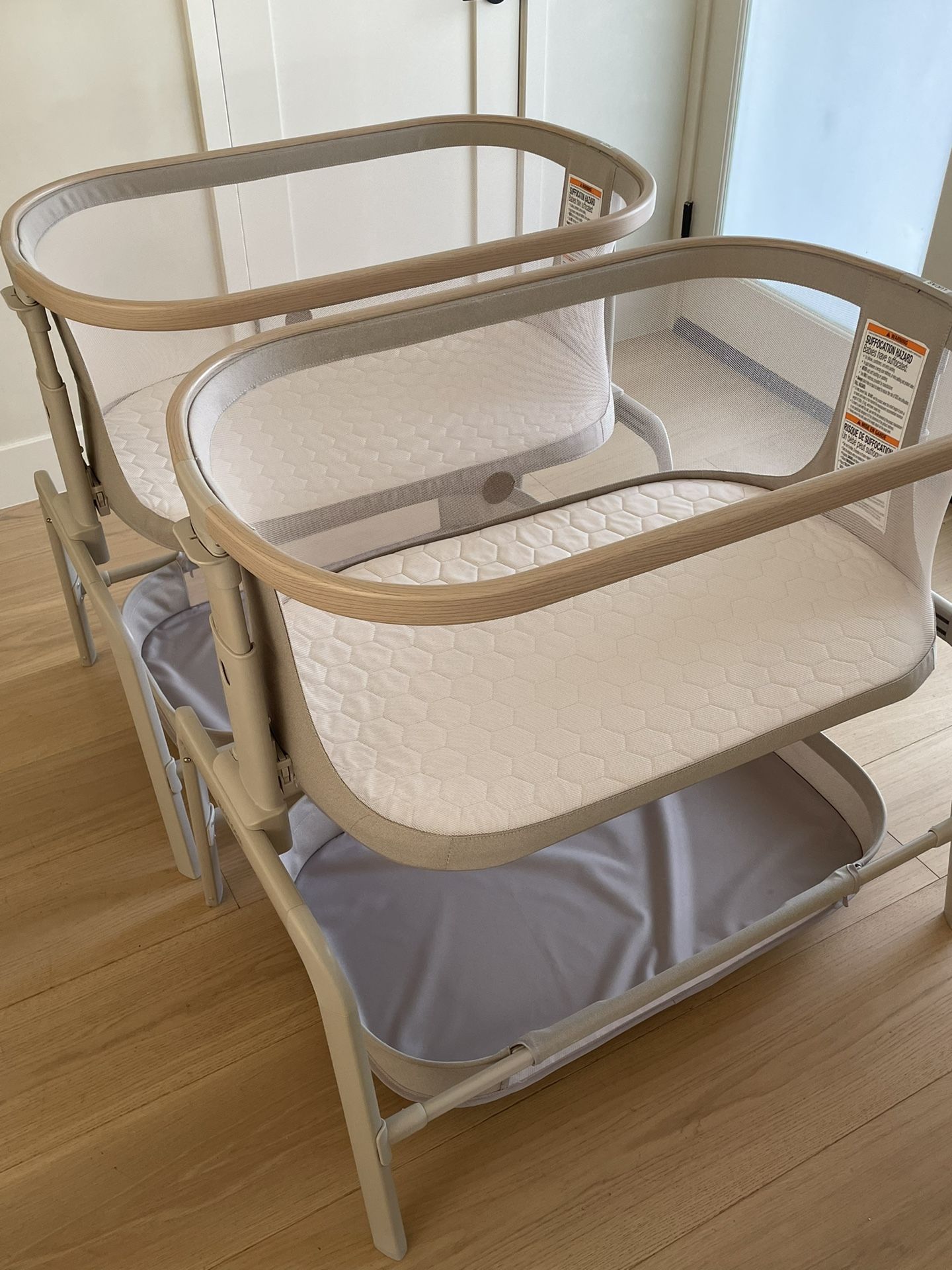 MaxiCosi Bassinets W Tiny Love Musical Mobiles