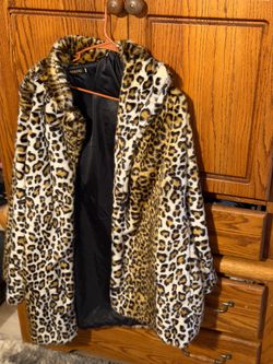 Fur jacket XXL BUT KINDA SMALL