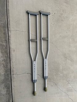Adjustable Aluminum Crutches