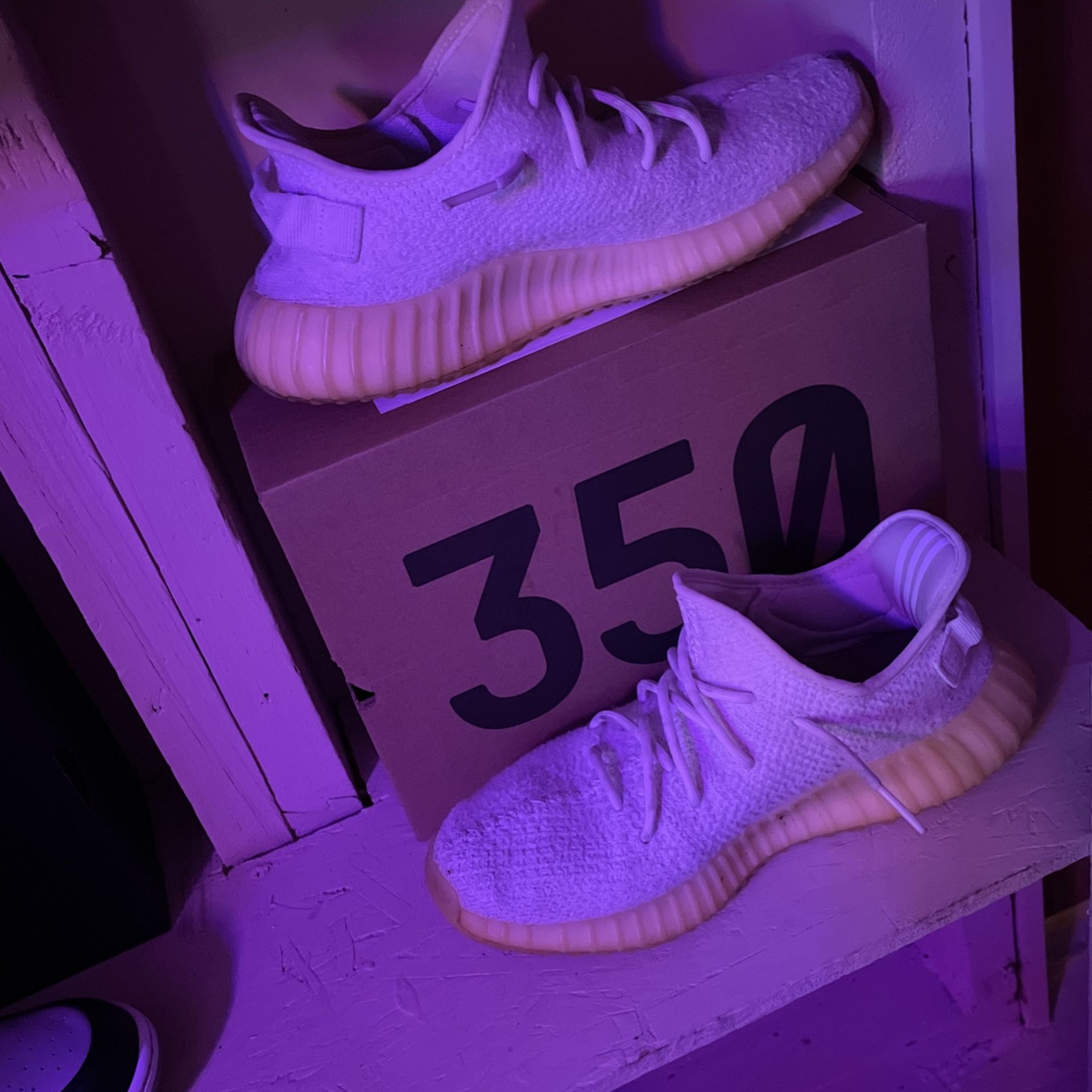 Yeezy Triple White Cream Size 10